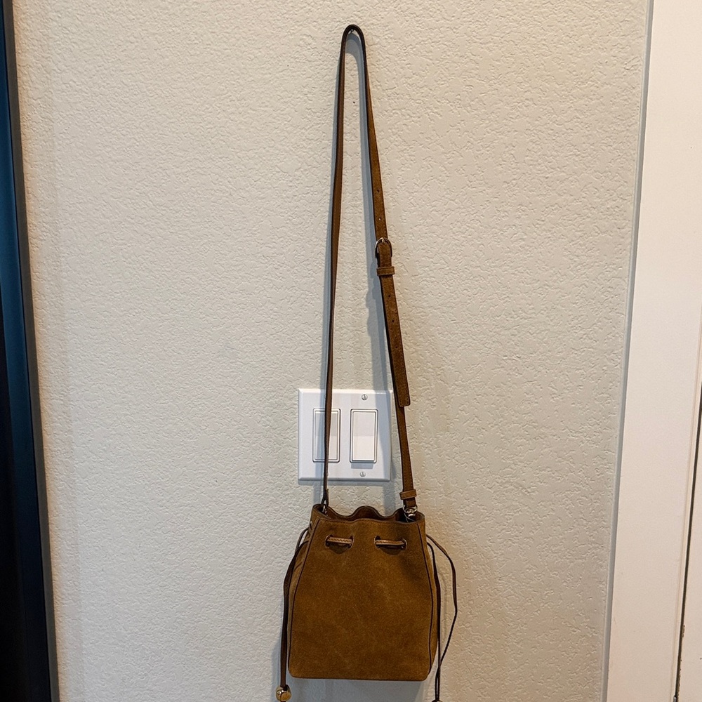 🤎 MADEWELL 🤎 Brown Suede Drawstring Shoulder Bucket Bag - Picture 2 of 5